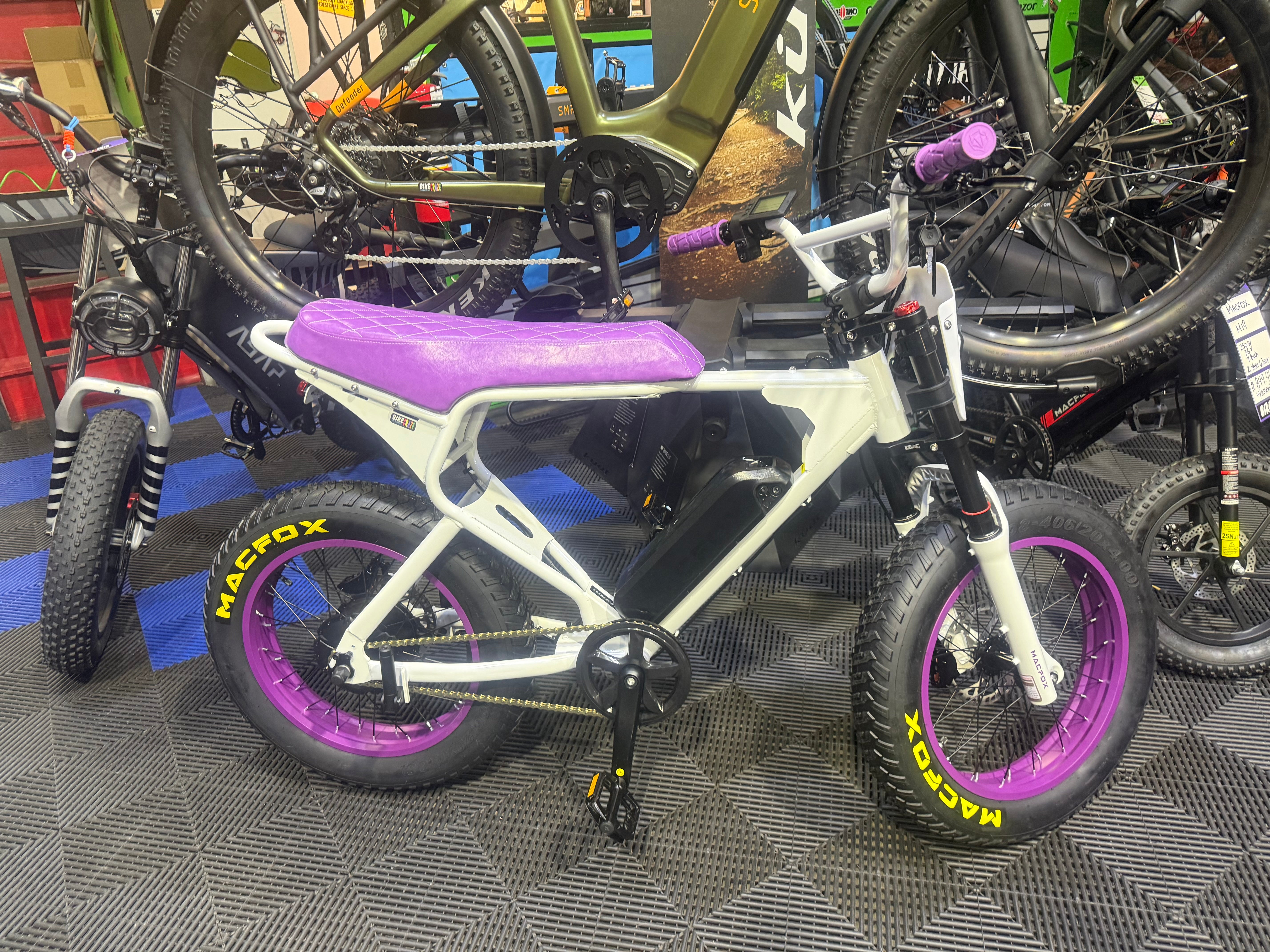 MacFox X1S x BS.ZAY Commuter Electric Moto Bike