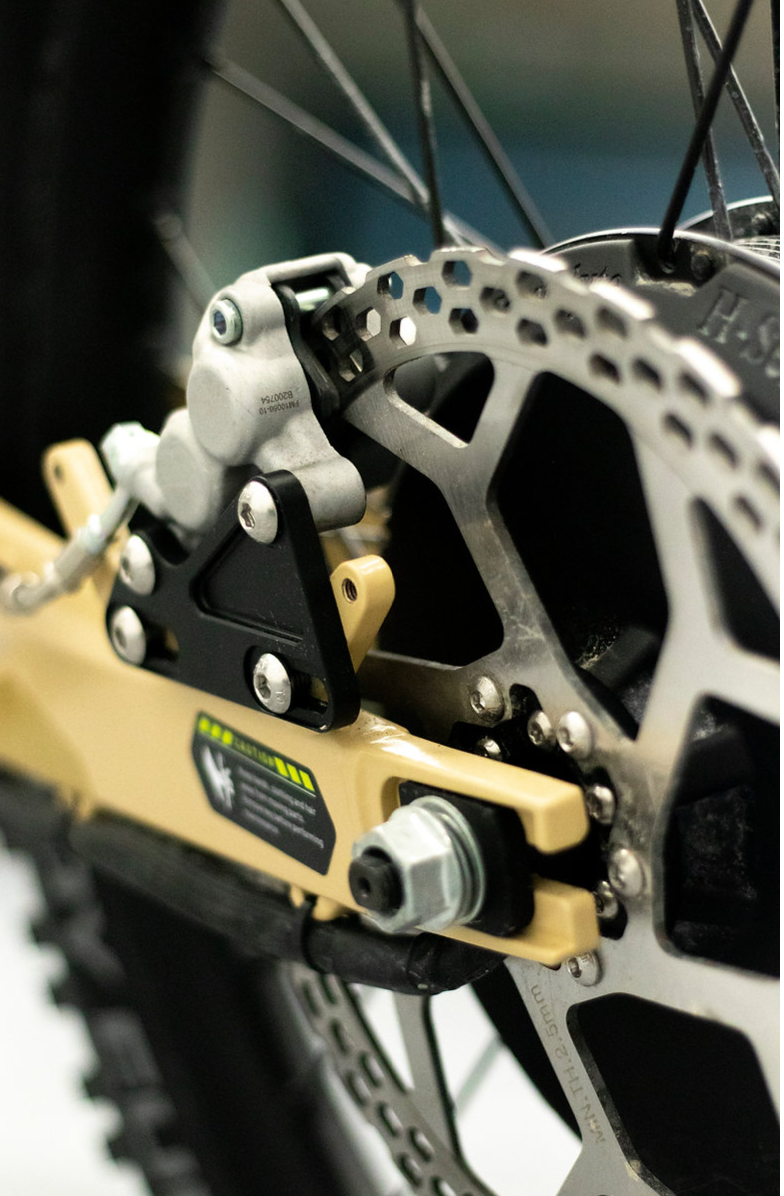 H 52 electric 2024 bike